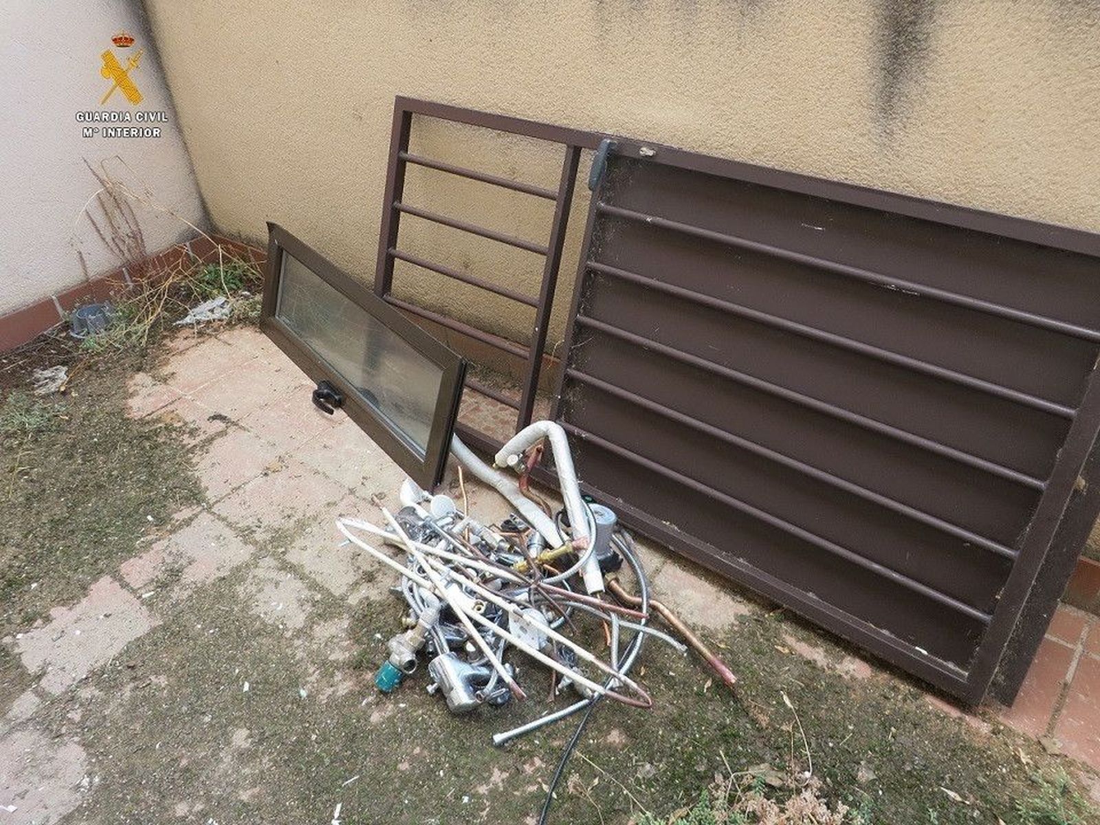 Detenidos tres ladrones de chalets en la urbanización Los Ventorros de Terradillos