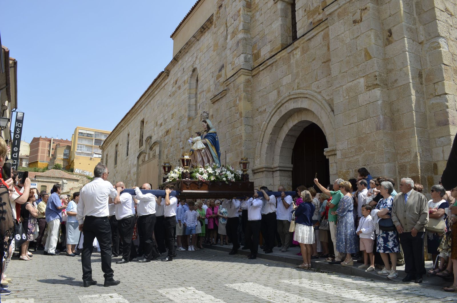 procesion-virgen-de-la-salud-48