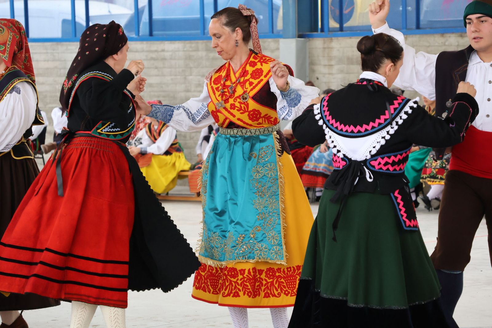 actuacion-fin-de-curso-de-la-escuela-de-baile-dona-urraca-52