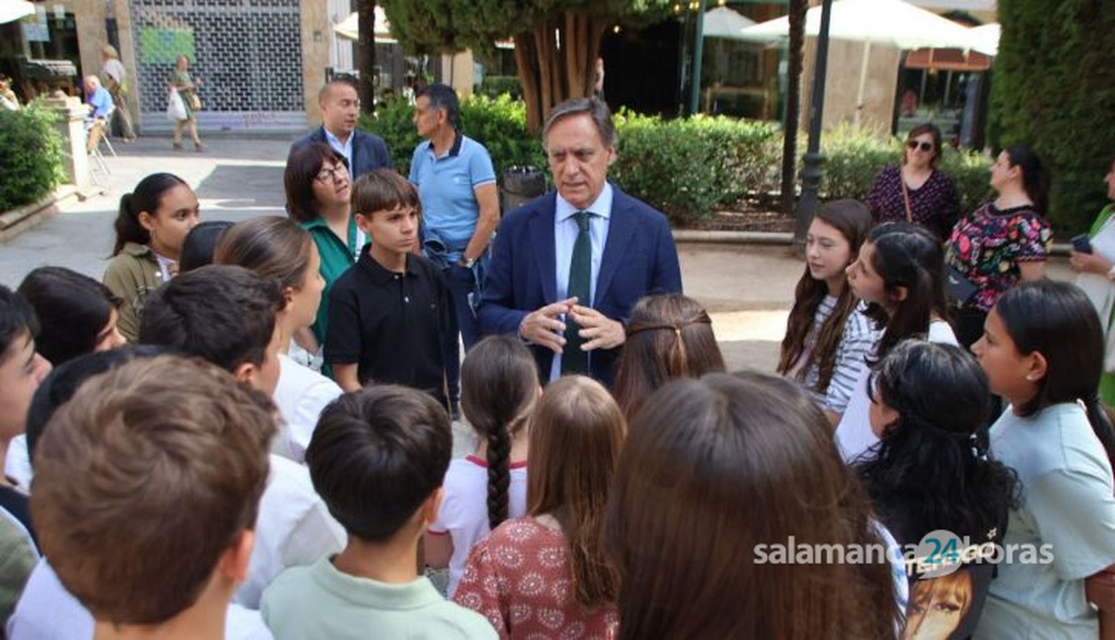 Escolares del CEIP Juan Jaén de Salamanca reciben el premio de la tercera edición del concurso de pistas botánicas ‘Biotesoros Urbanos’