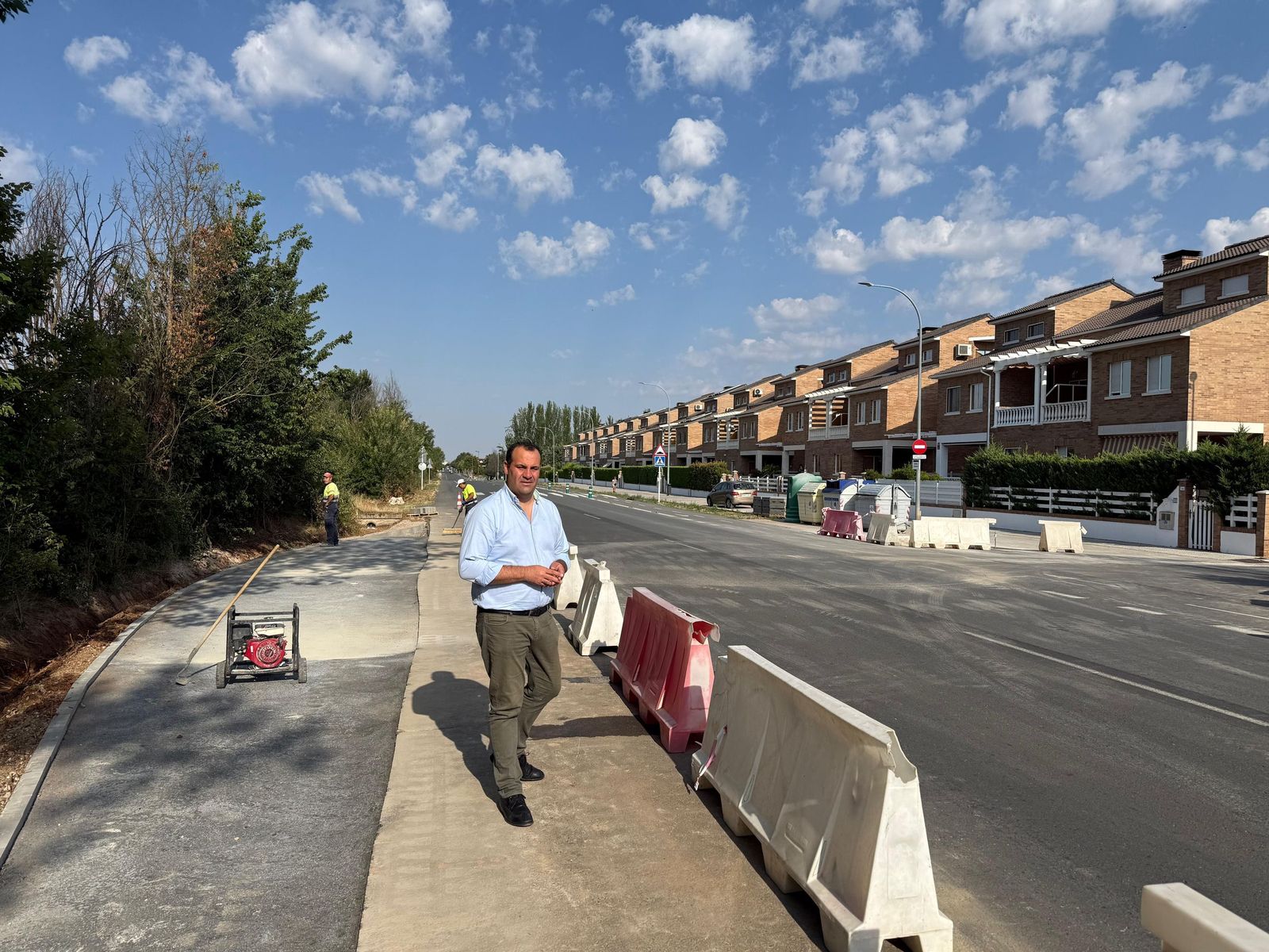 David Mingo visita el inicio de las obras de la nueva rotonda de la carretera de Madrid