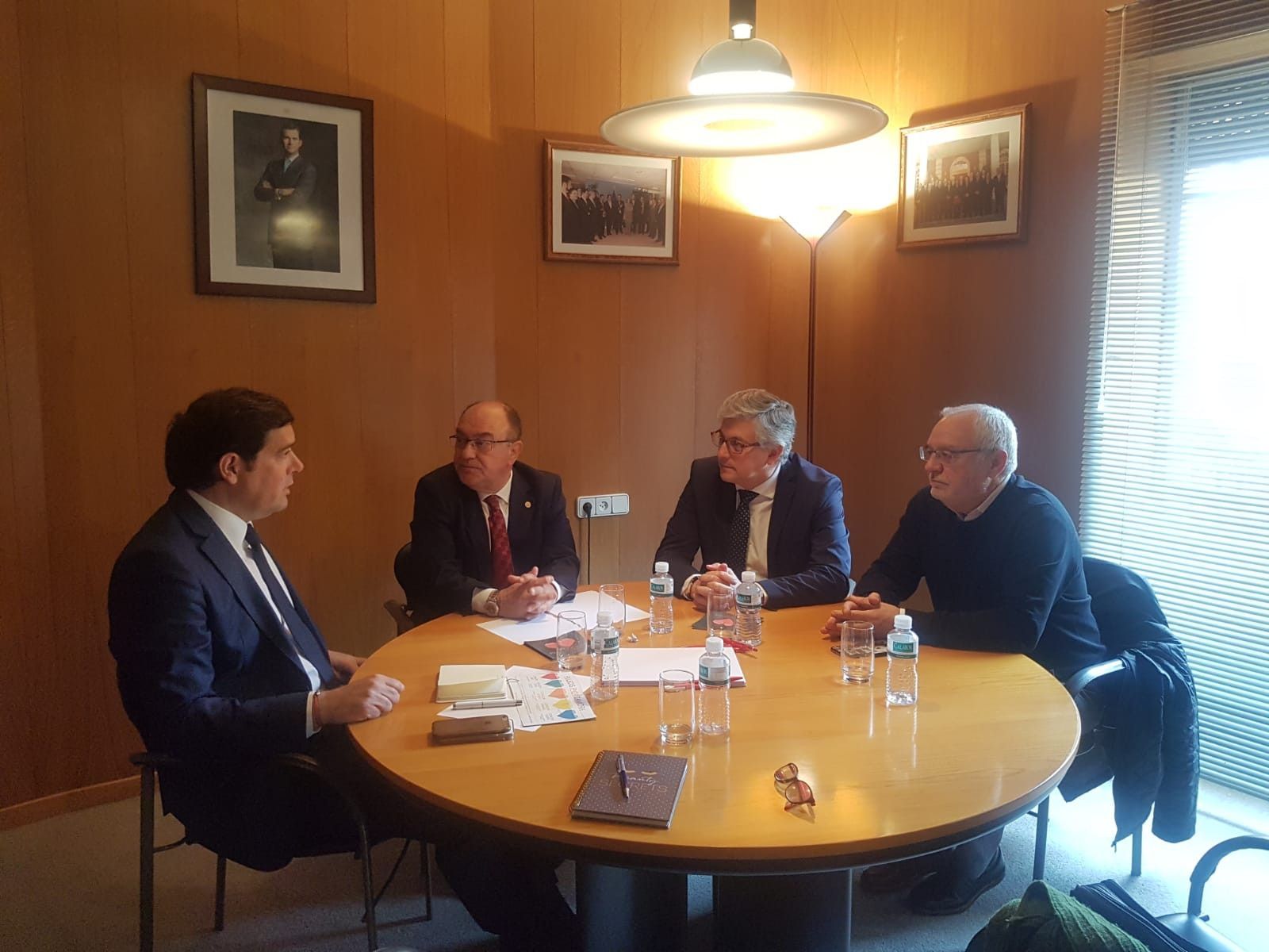 POR ZAMORA se reune con la camara de comercio 01