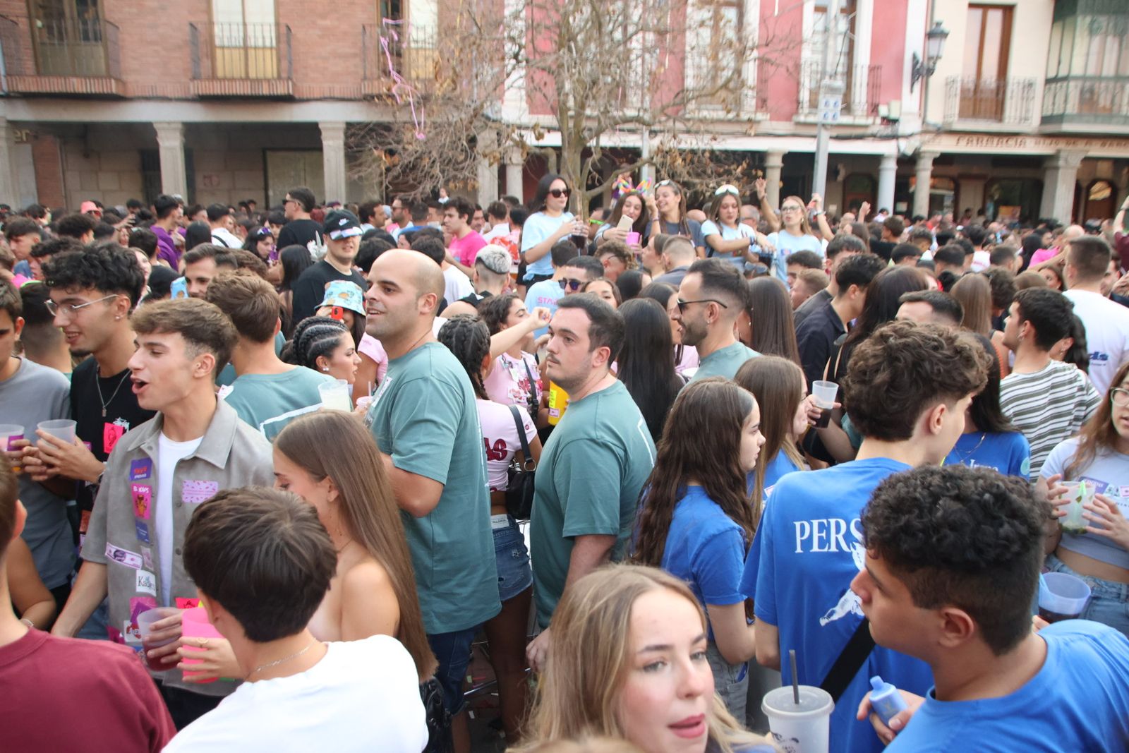 Peñaranda, Chupinazo y presentación de las reinas y damas