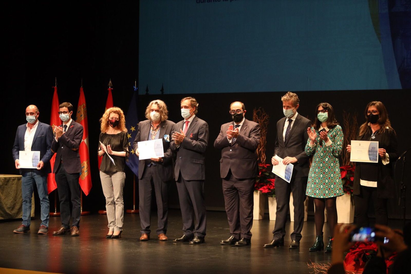 acto-homenaje-a-las-empresas-que-han-colaborado-altruistamente-con-el-consistorio-en-la-lucha-contra-el-covid-41