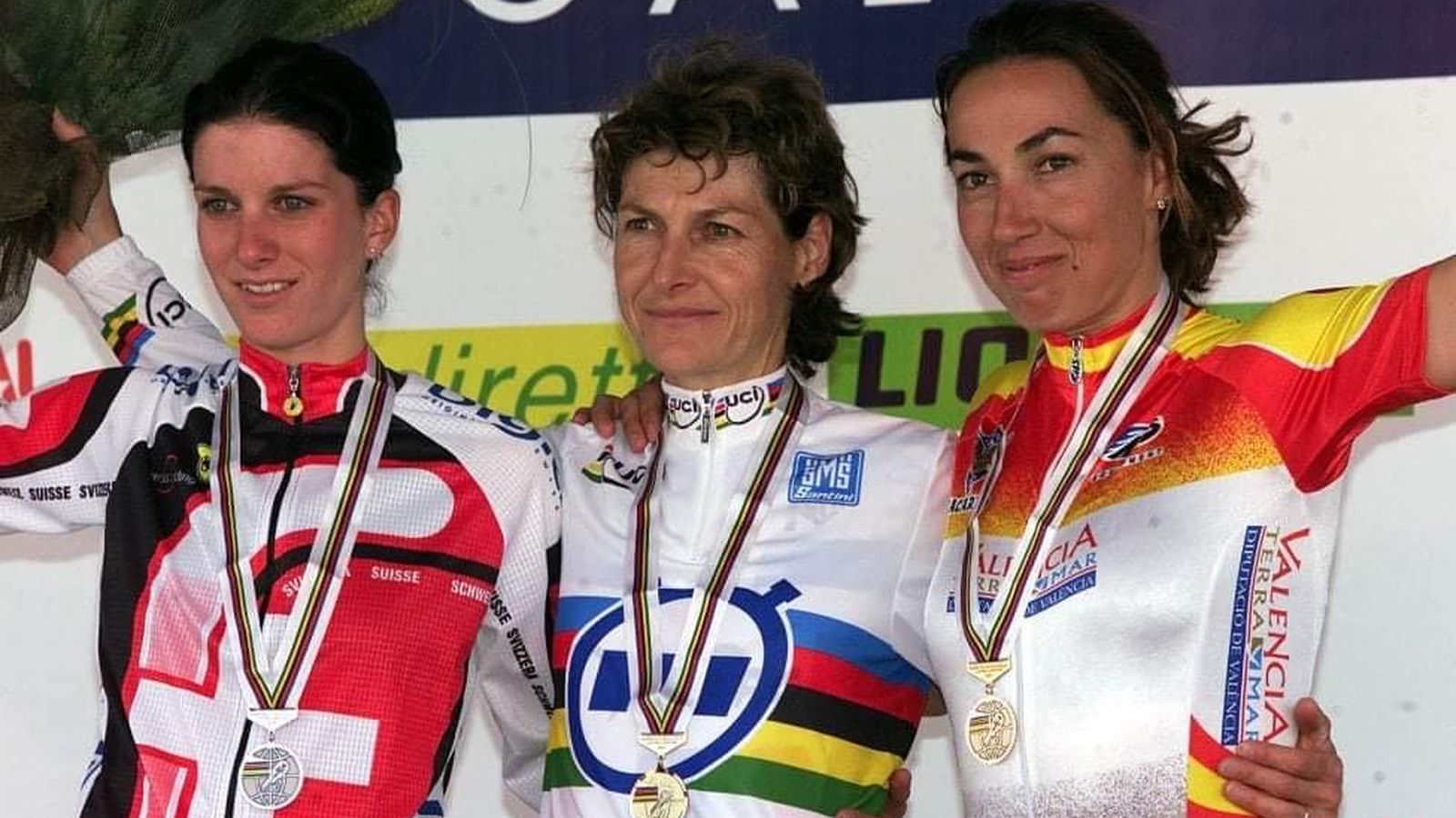 Dori Ruano (derecha) en uno de sus múltiples podios logrados durante su trayectoria profesional