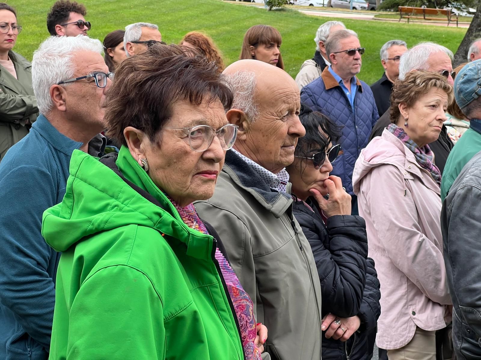 Homenaje en la tapia del cementerio a los 15 fusilados de 1936 en Salamanca
