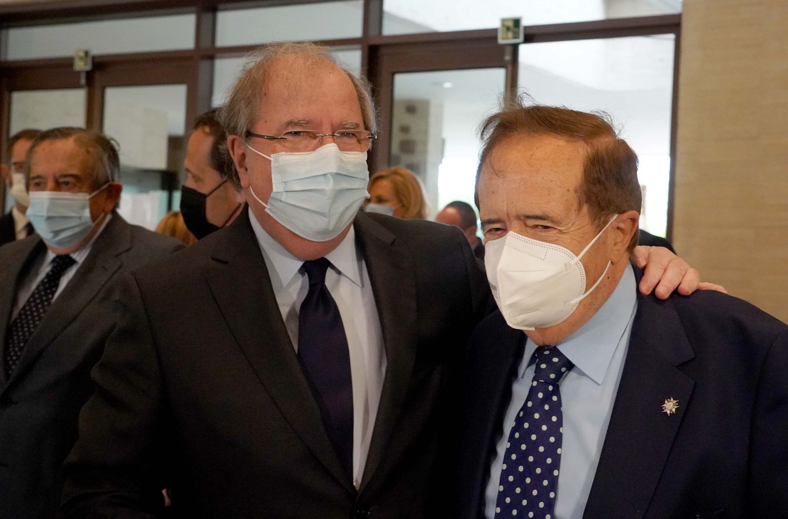 alfonso-fernandez-manueco-toma-posesion-como-presidente-de-la-junta-de-castilla-y-leon-13