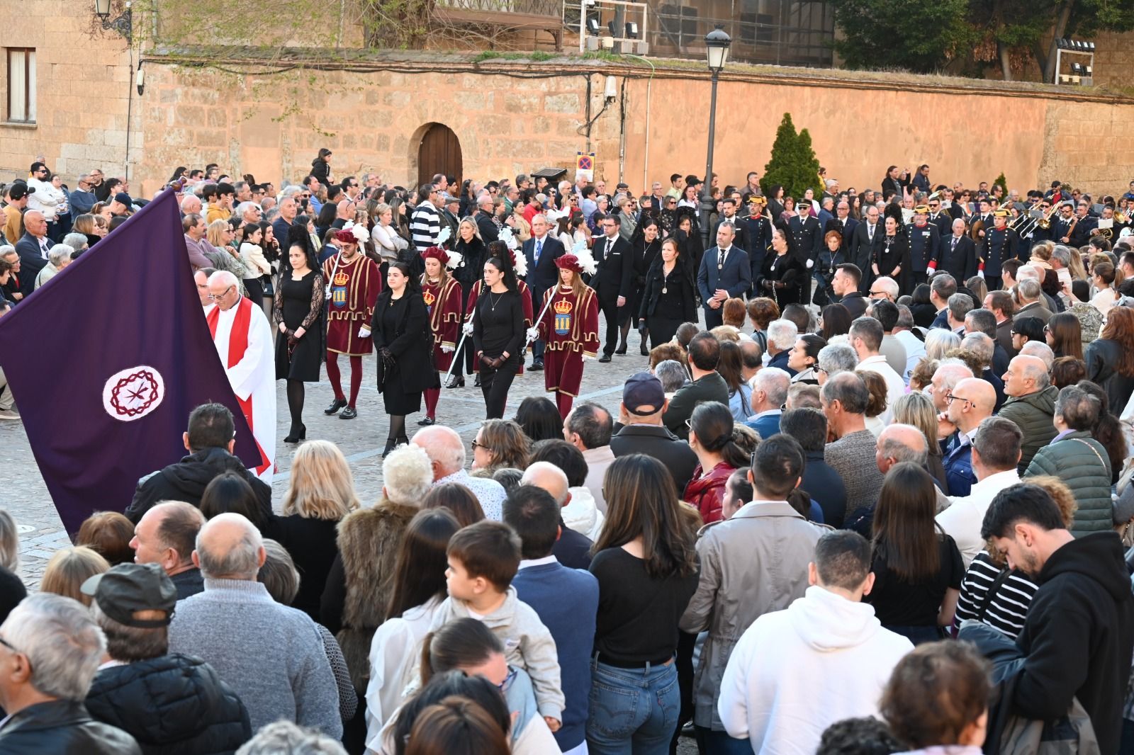 El Santo Entierro vuelve a unir en un acto de fe a las siete cofradías de Ciudad Rodrigo