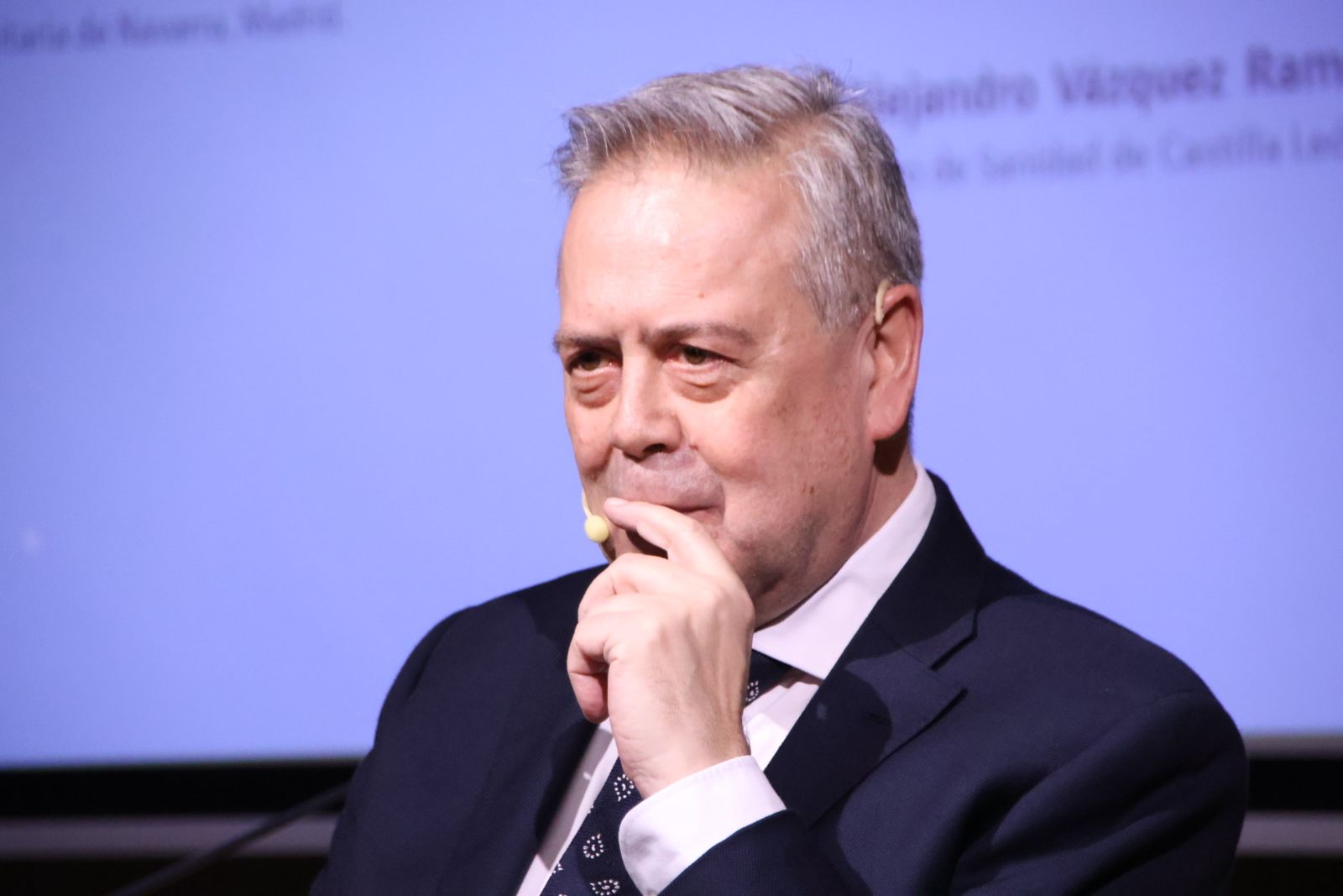 El consejero de Sanidad, Alejandro Vázquez Ramos, participa en la mesa redonda: '¿Cómo impulsar la oncología radioterápica desde las administraciones públicas? Realidades y perspectivas'