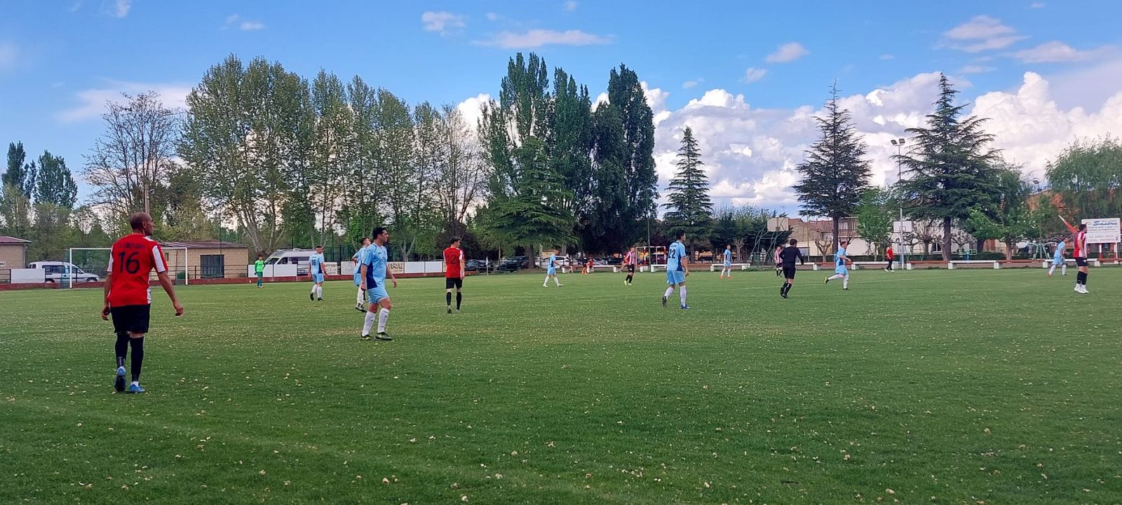 Un instante del encuentro entre Santa Croya y Villalpando la pasada temporada