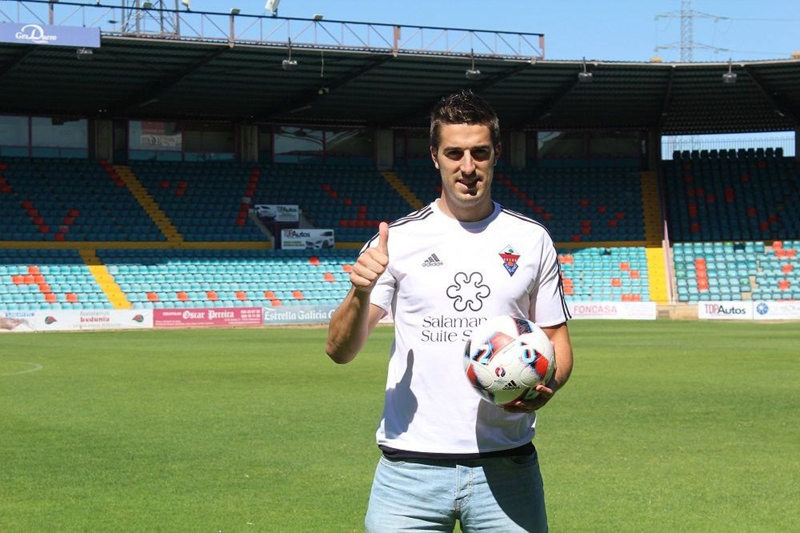 Zárate, en su presentación con el Salmantino: "Pienso que tiene muy buena pinta el equipo"