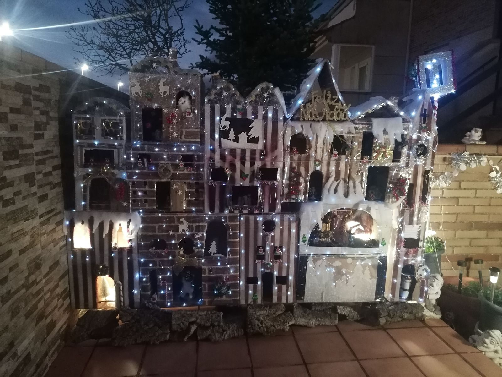 f-m-m-decoracion-navidena-en-una-vivienda-situada-en-monterrubio-de-la-armuna-2