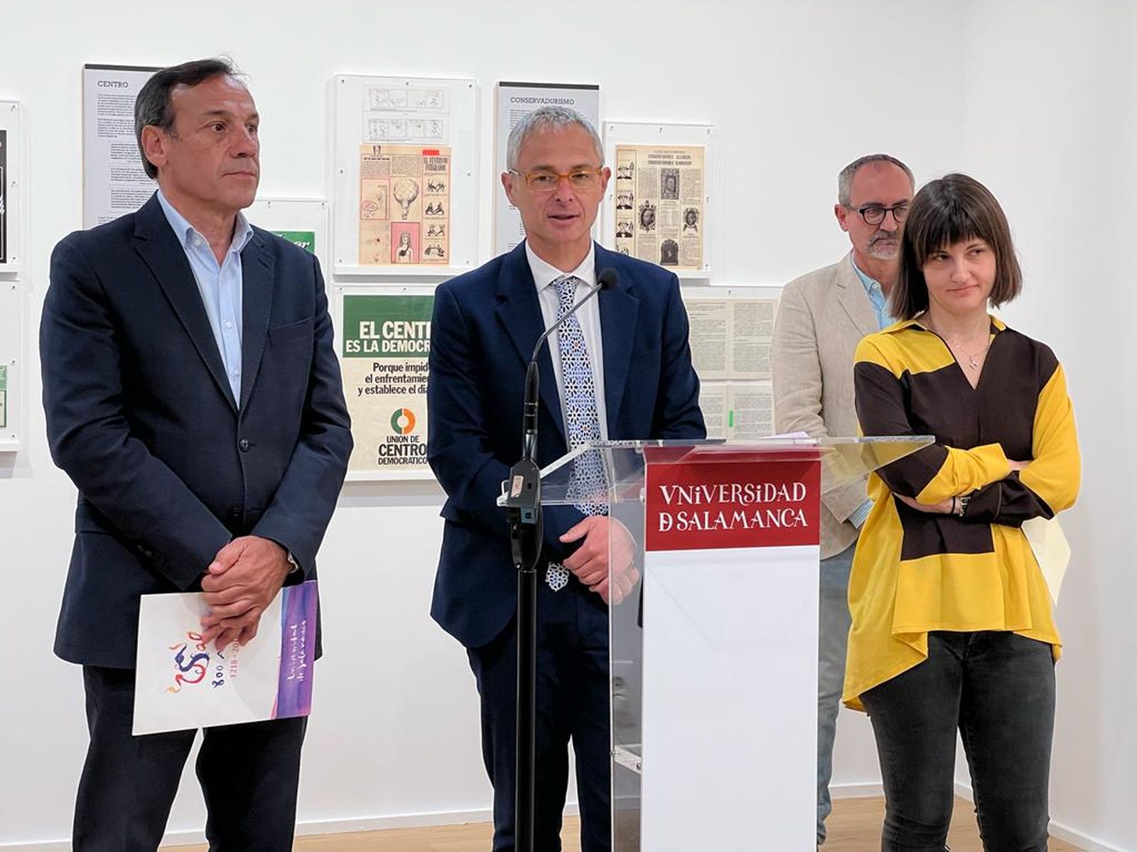 exposicion-lengua-y-politica-la-transicion-espanola-a-la-democracia-35