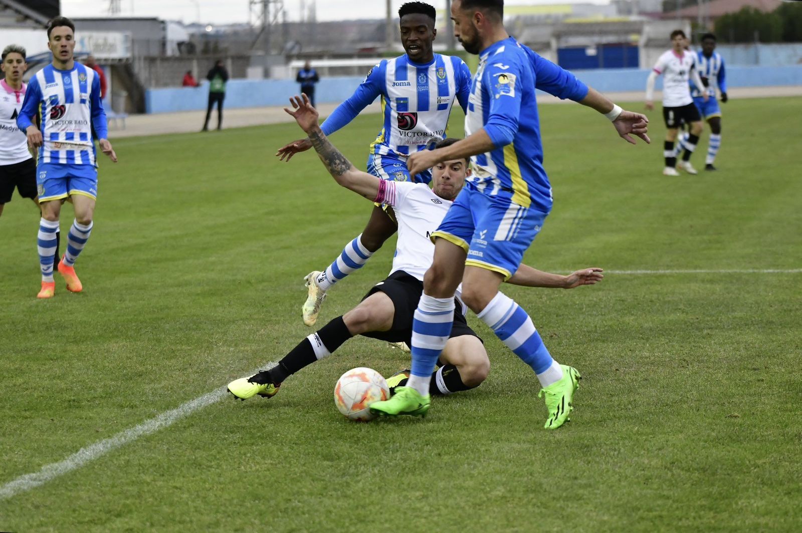 Imagen del choque entre la Arandina y el Salamanca CF UDS | FOTO SALAMANCA CF UDS