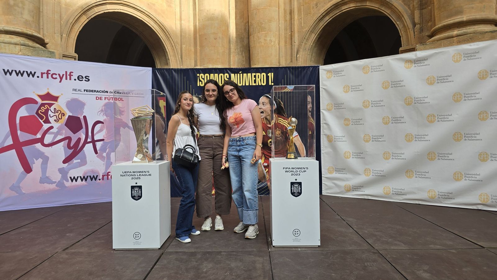 Encuentro con la Selección Nacional Femenina de la Real Federación Española de Fútbol