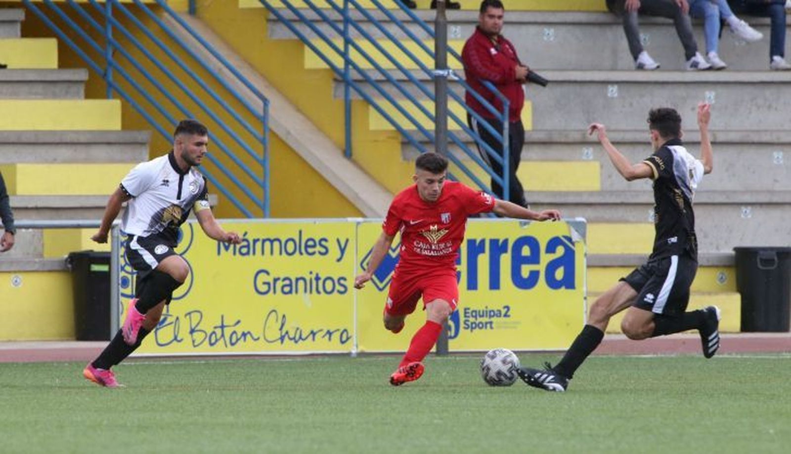 Imagen del derbi de Liga Nacional entre Unionistas y Santa Marta / FOTO SALAMANCA24HORAS.COM