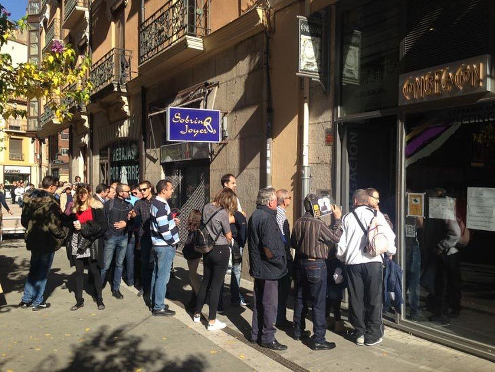 Jesús Nazareno amplía el horario de apertura de la sede para la entrega de medallones