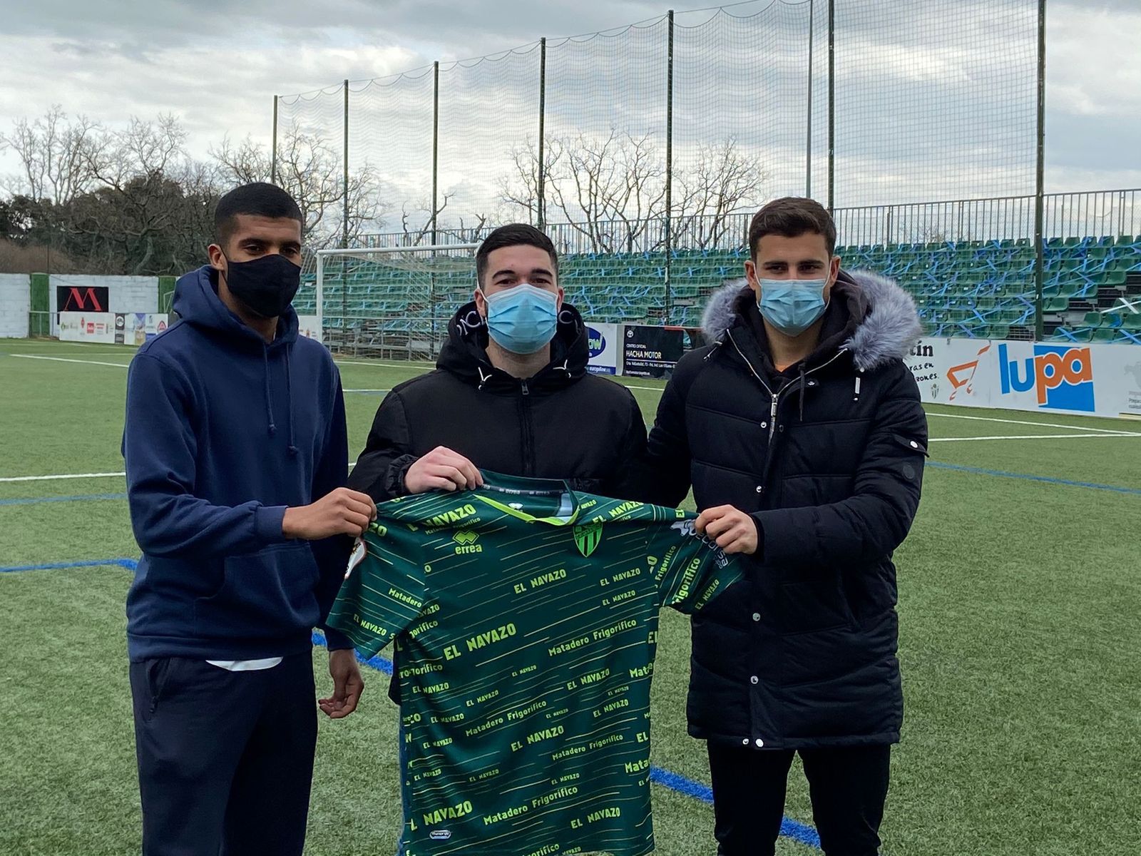 Mounir, Miguel Fernández y Lucas Puime en la presentación con el Guijuelo.
