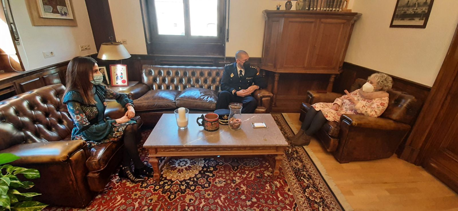 Agradecimientos a Luis J. Esteban Lezáun