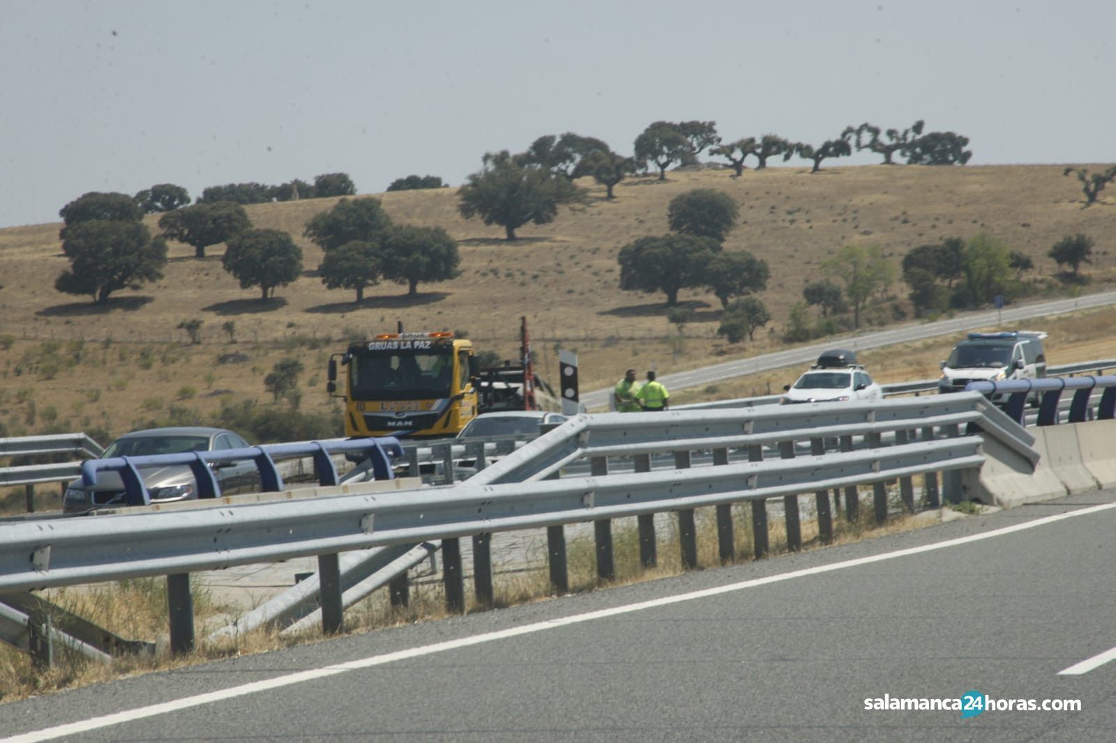 Coche arde Beleña (3)