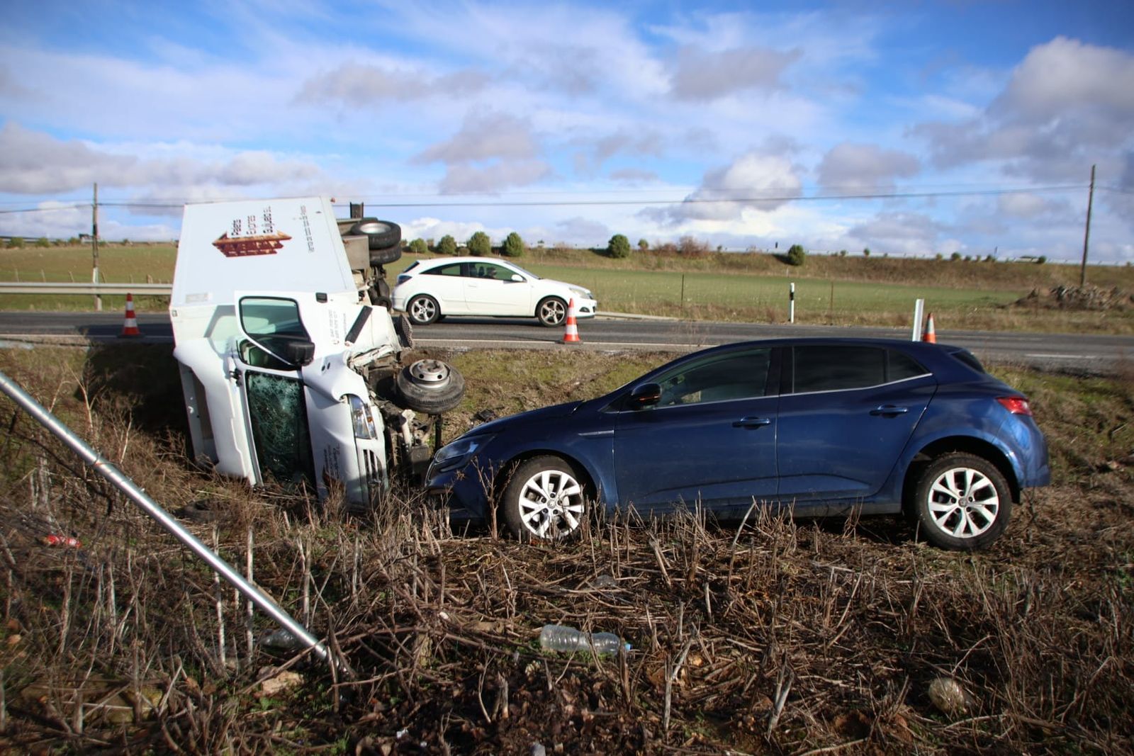 Accidente en la N-630 en el que ha volcado un camión en Arapiles