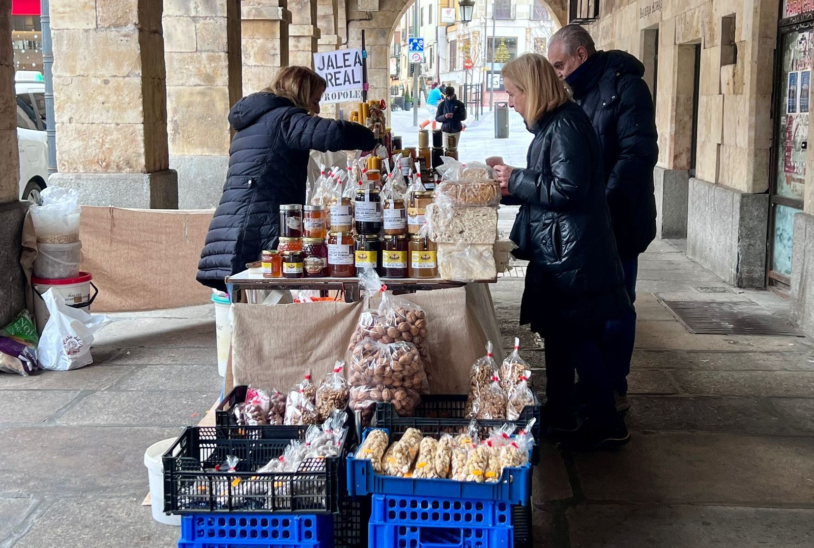 Turroneras de La Alberca en los soportales de la Plaza Mayor de Salamanca