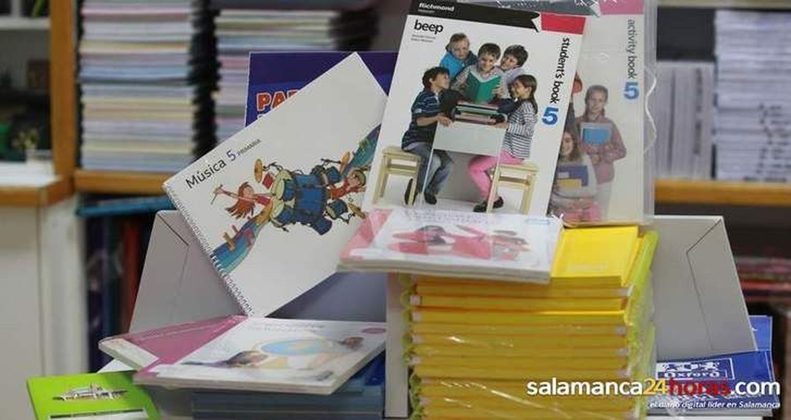 El Ayuntamiento subvencionará la adquisición de libros de texto y material escolar