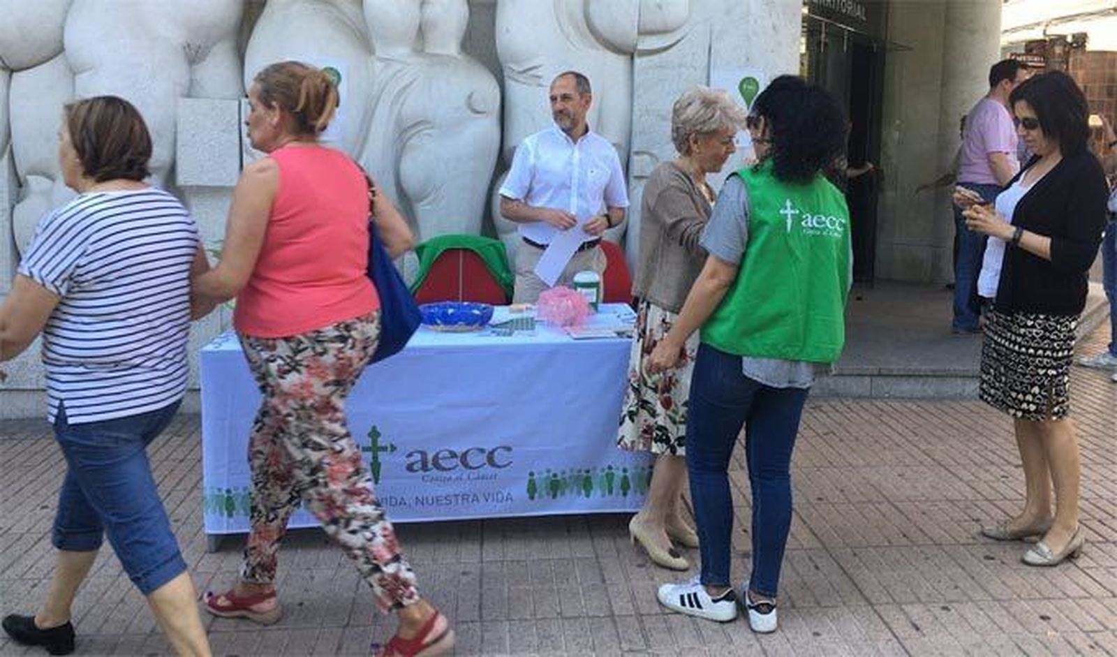 La AECC Zamora recauda casi 12.000 euros en su cuestación anual