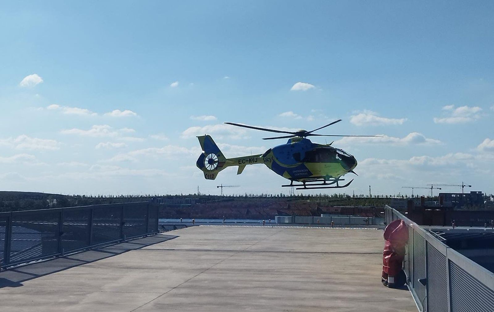 Helicóptero en el hospital de Salamanca. Archivo. S24H.
