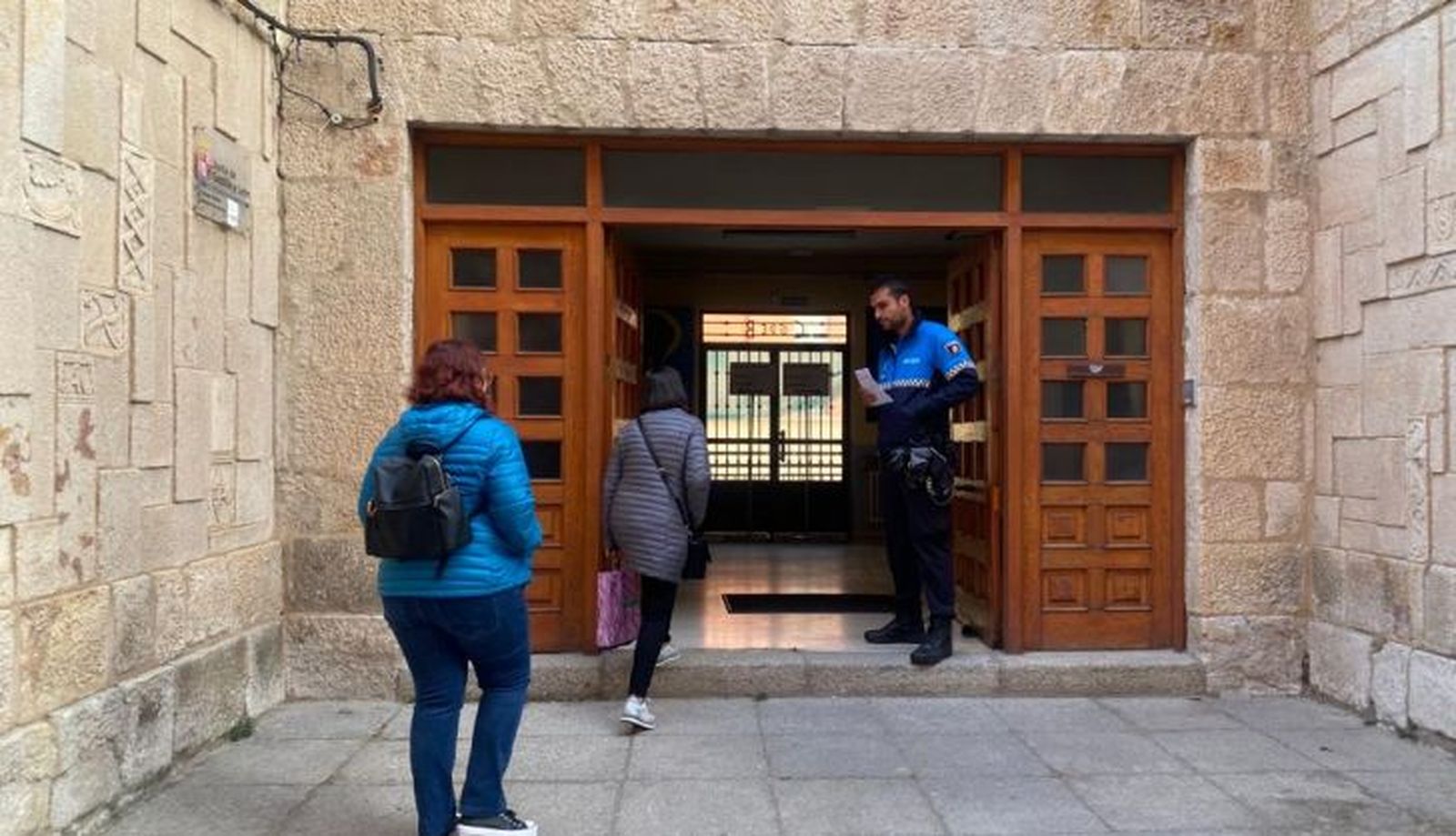 El colegio Gonzalo de Berceo abre sus puertas a los electores