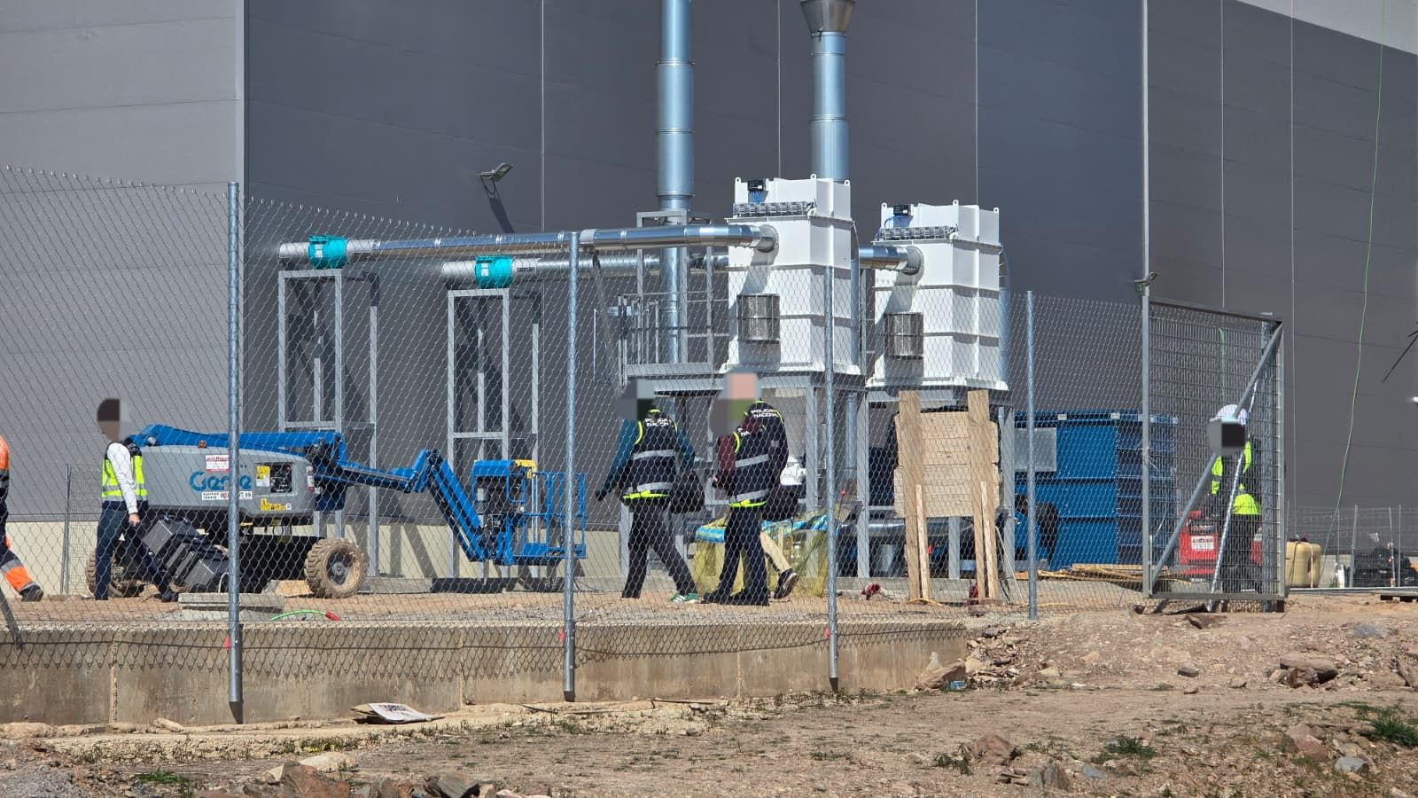 Policía Científica investiga un robo en una empresa de Puerto Seco