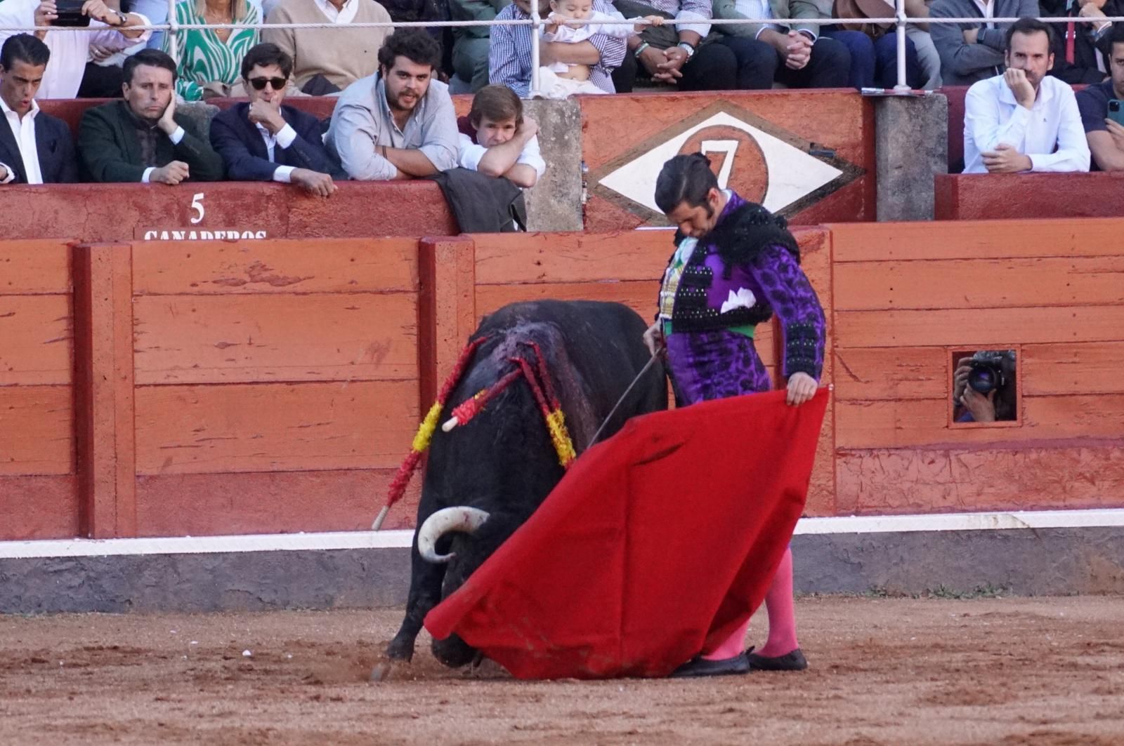 La corrida concurso para despedir la feria con Morante, Talavante y Borja Jiménez: imágenes de los mejores momentos en La Glorieta