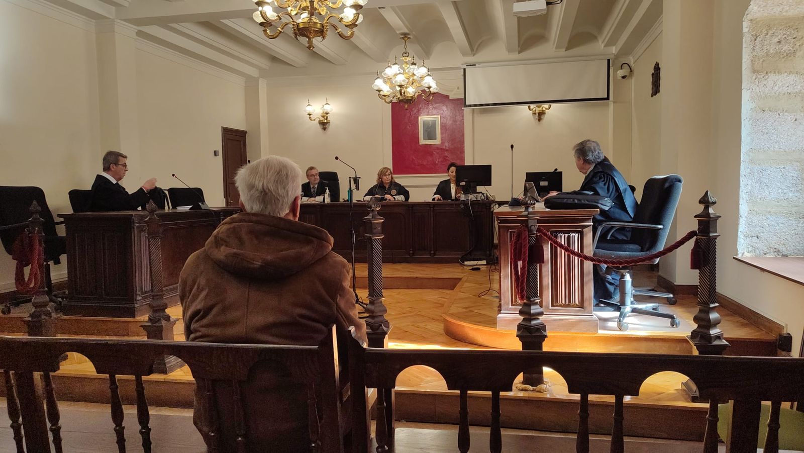 Juicio contra el acusado de abuso sexual a una menor. Archivo