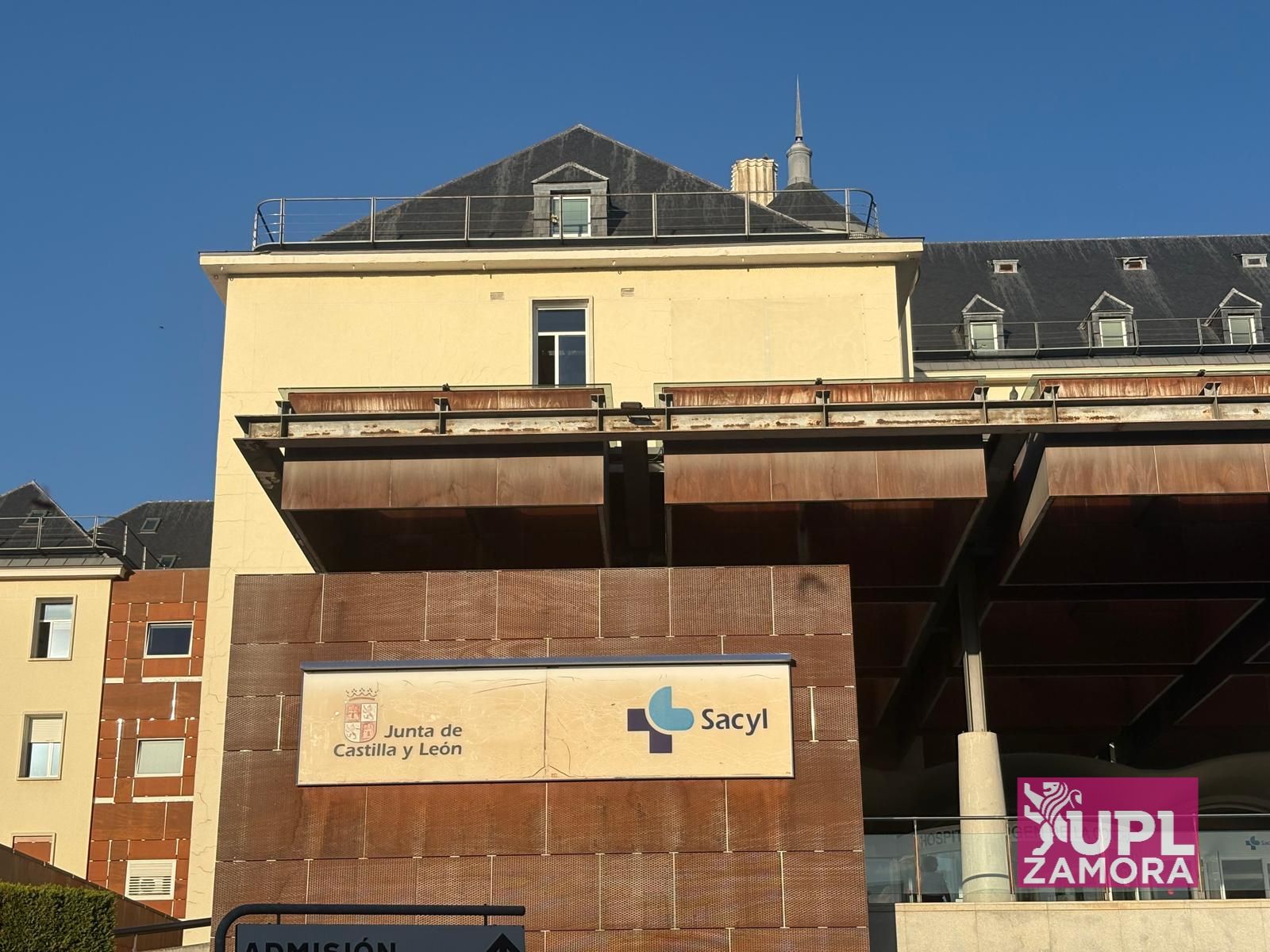 Marquesina del hospital Virgen de la Concha