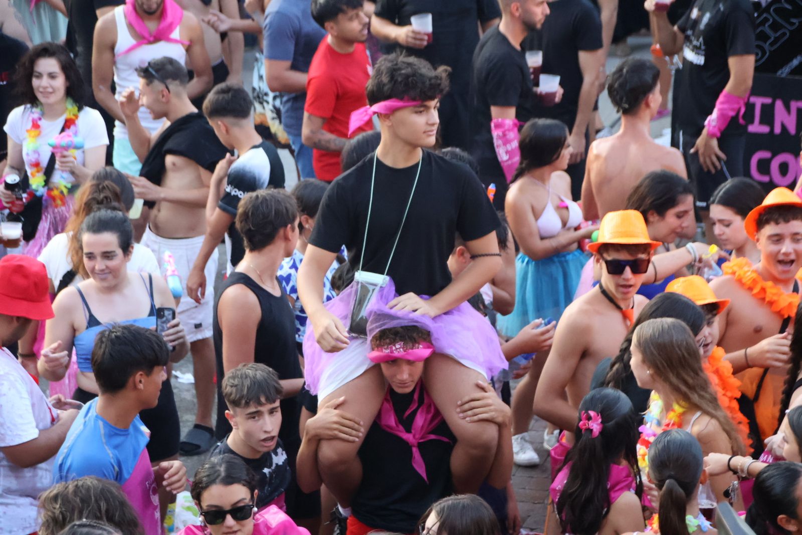 Chupinazo en Carbajosa con batucad