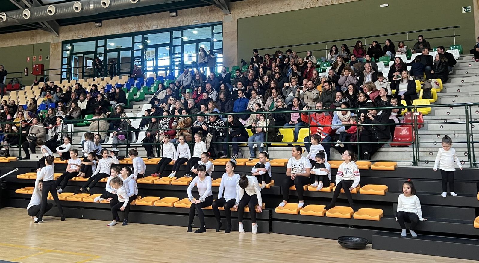 Los niños y niñas de Carbajosa de la Sagrada han recibido la visita de Papá Noel