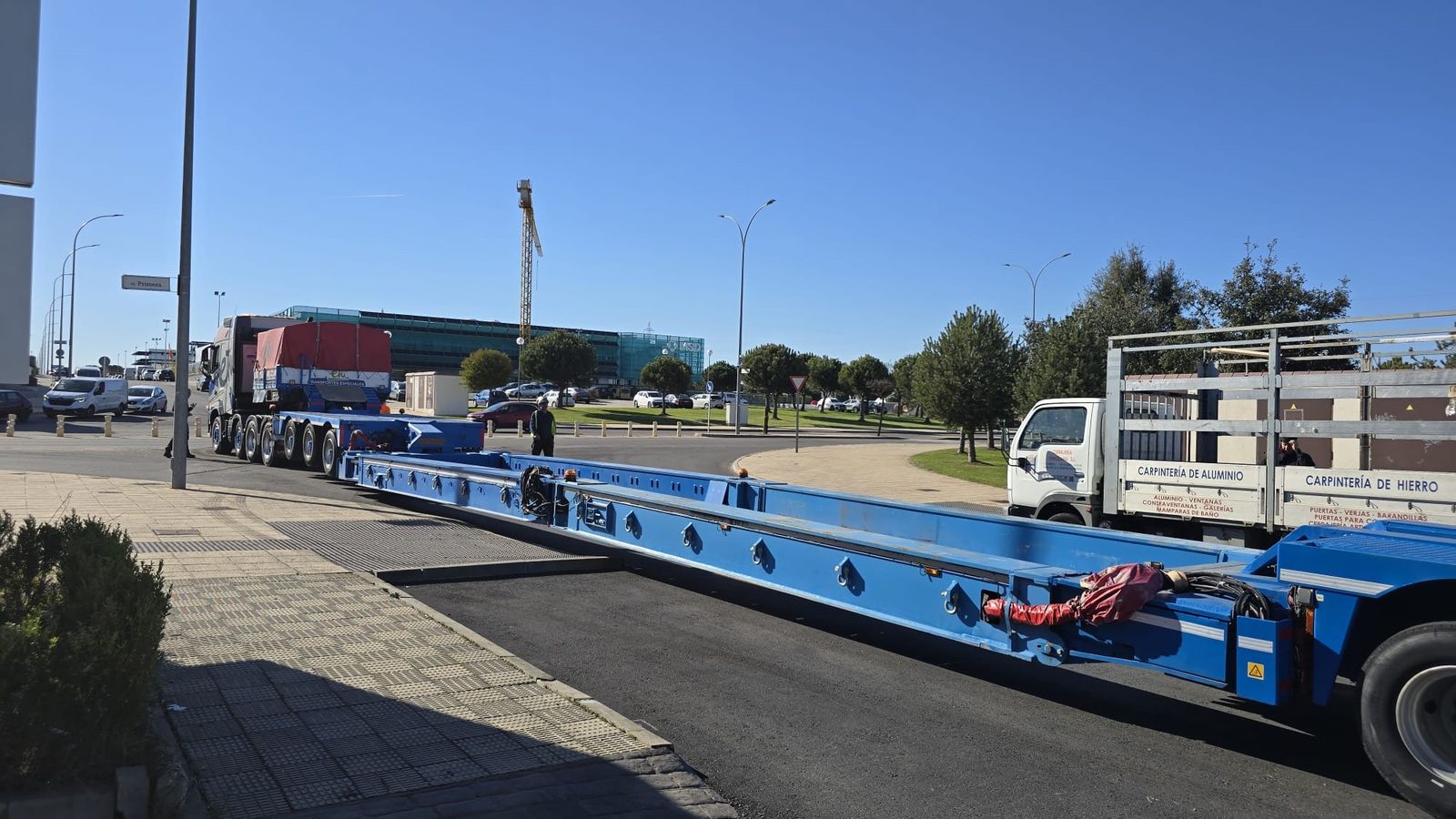 Montaje pasarela peatonal entre los polígonos El Montalvo, en Carbajosa  (4)