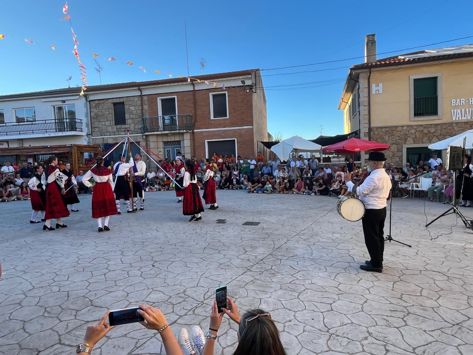 Bajada del Cristo a la ermita Barruecopardo (12).jpeg