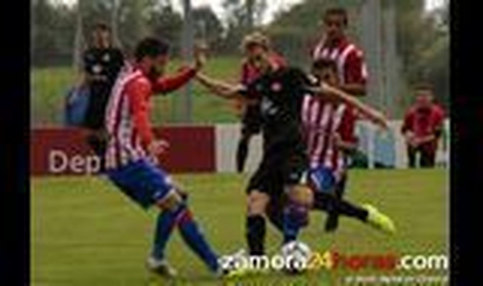 El Zamora, enfilado a Tercera tras perder en Gijón (2-0)
