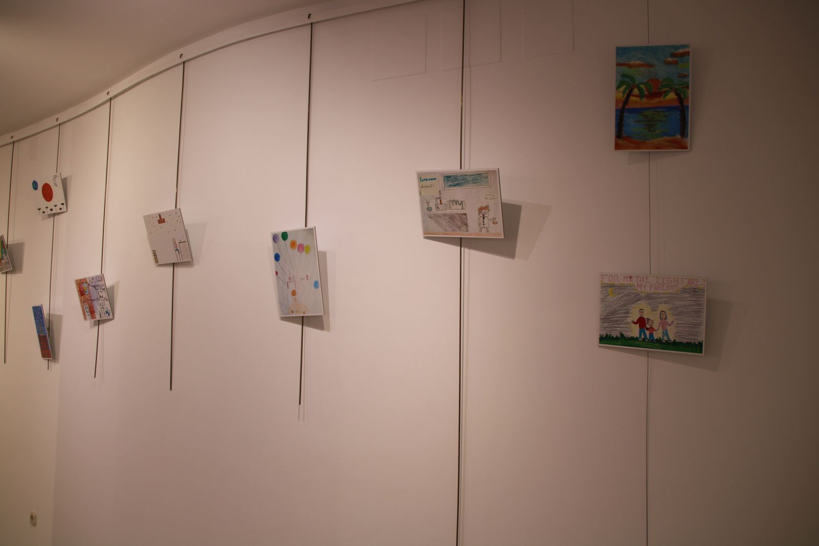 exposicion-del-concurso-escolar-de-dibujo-del-centro-de-laseres-pulsados-de-la-universidad-de-salamanca-6