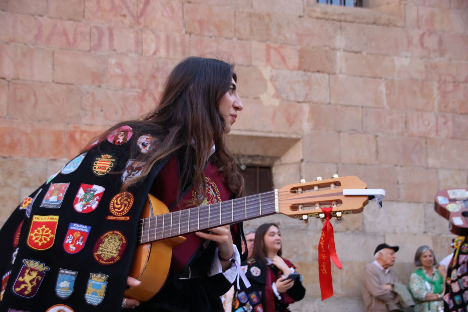 Tunas de toda España cantan al son de la historia por las calles de Salamanca