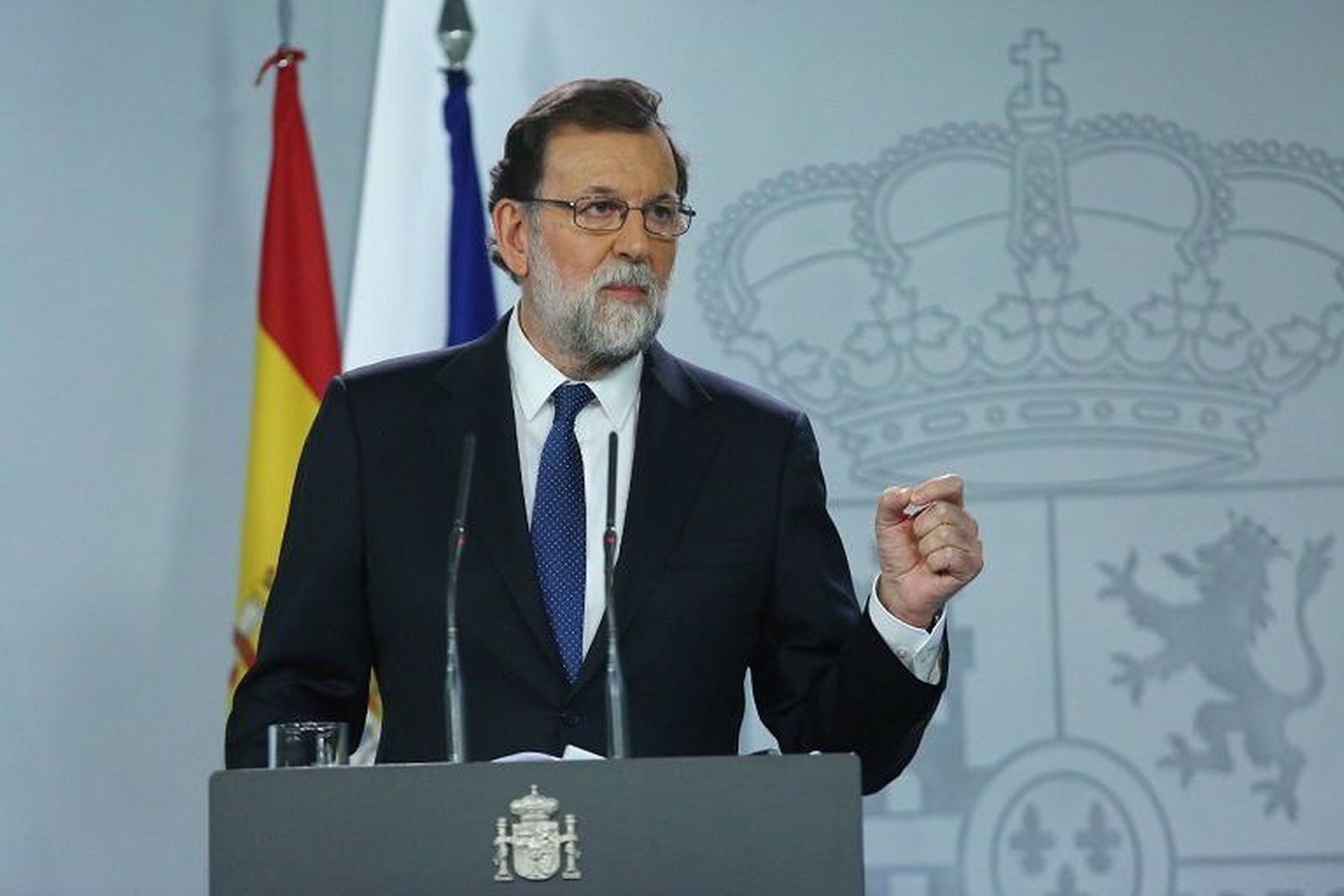 El Gobierno aplica el artículo 155 de la Constitución pero no suspende la autonomía de Cataluña