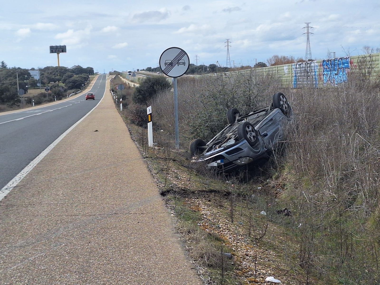 Accidente entre dos turismos en La Rad Accidente entre dos turismos en La Rad