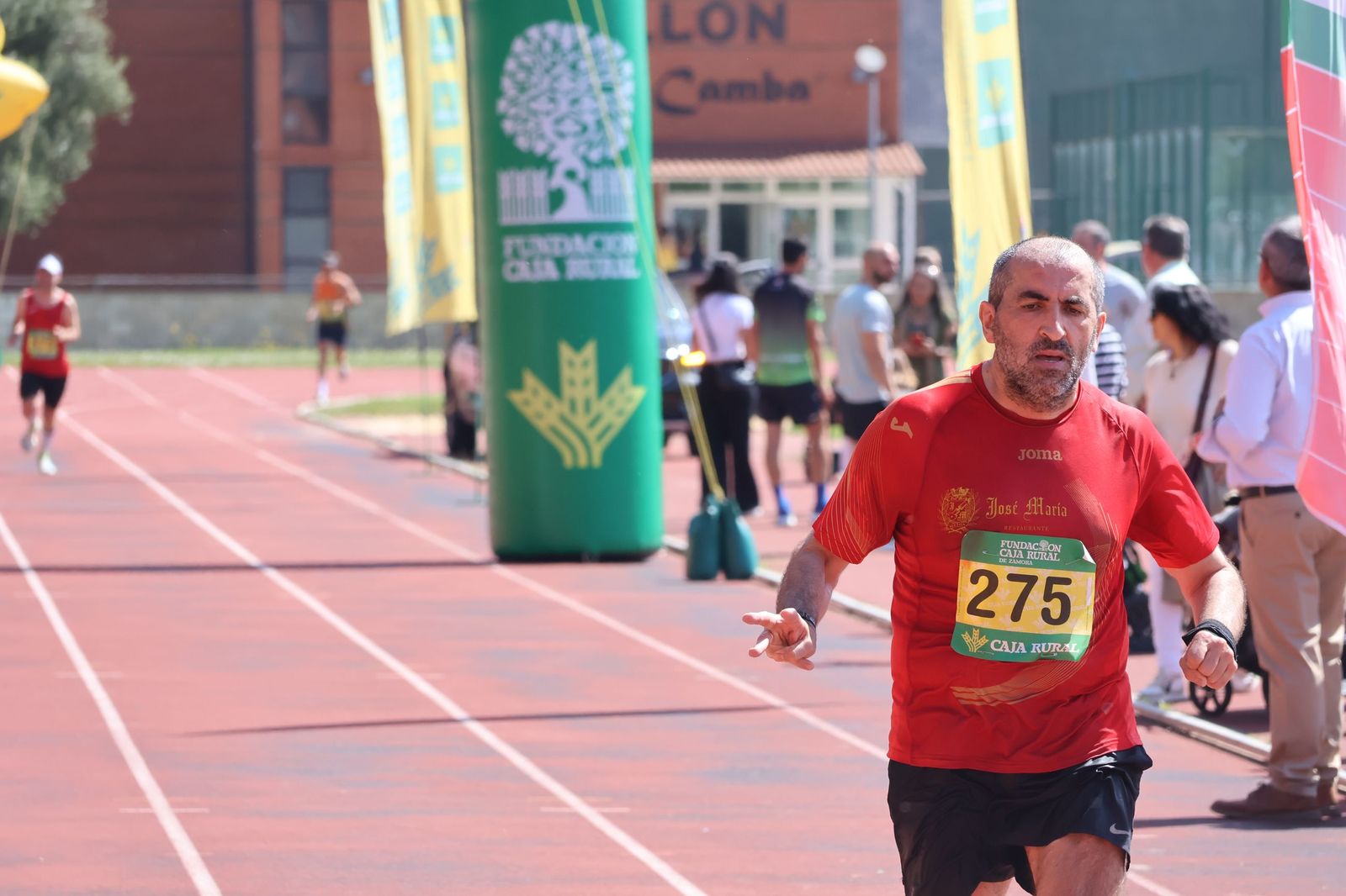 GALERÍA | Revive en imágenes la llegada a meta de los atletas en la Media Maratón de Zamora