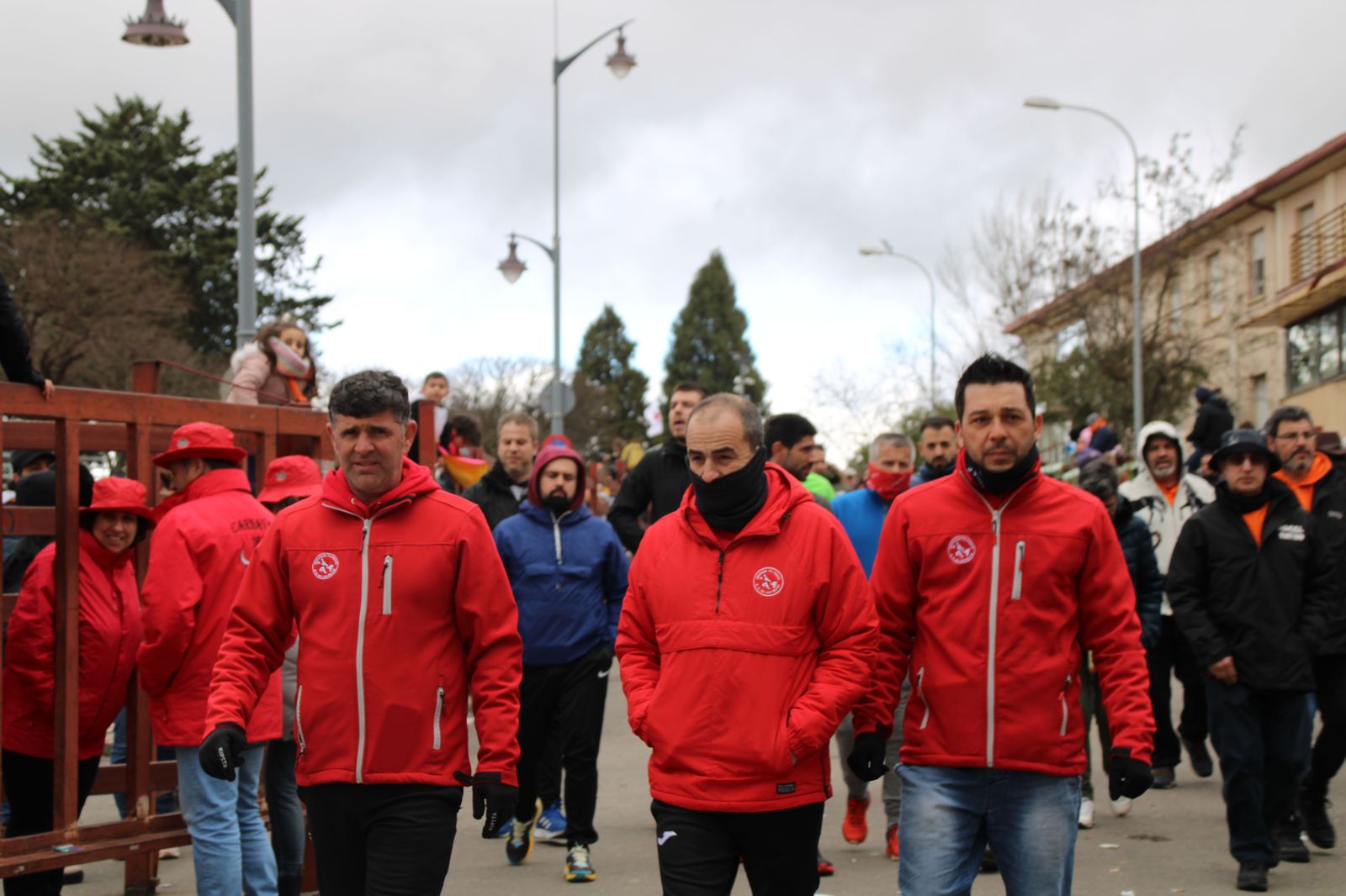 ambiente-durante-el-encierro-urbano-de-ciudad-rodrigo-sabado-10-de-febrero-fotos-s24h-29