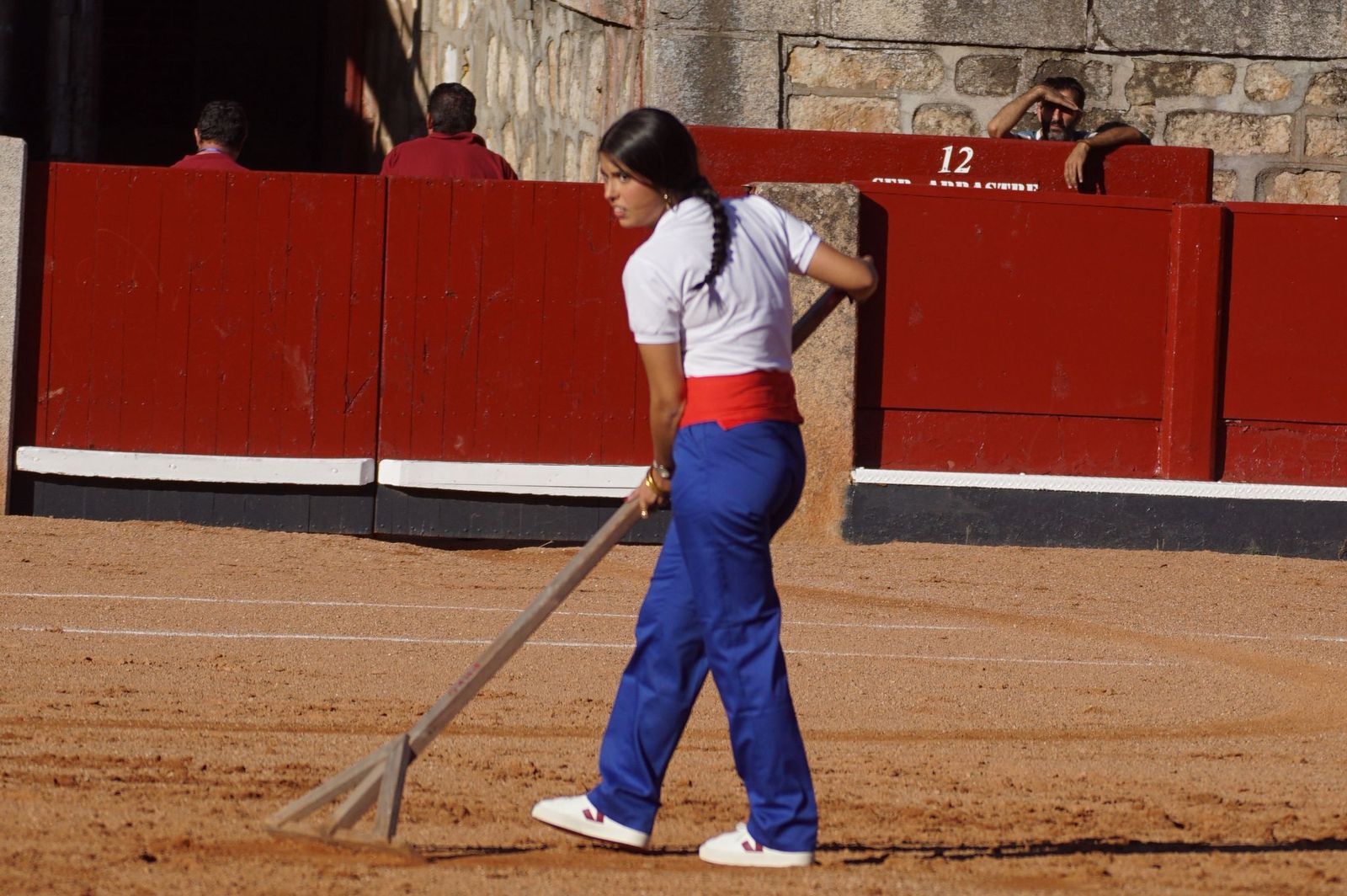 Así han vivido los salmantinos el primer festejo de la feria taurina 2025: imágenes del ambiente en los tendidos y en el patio de cuadrillas