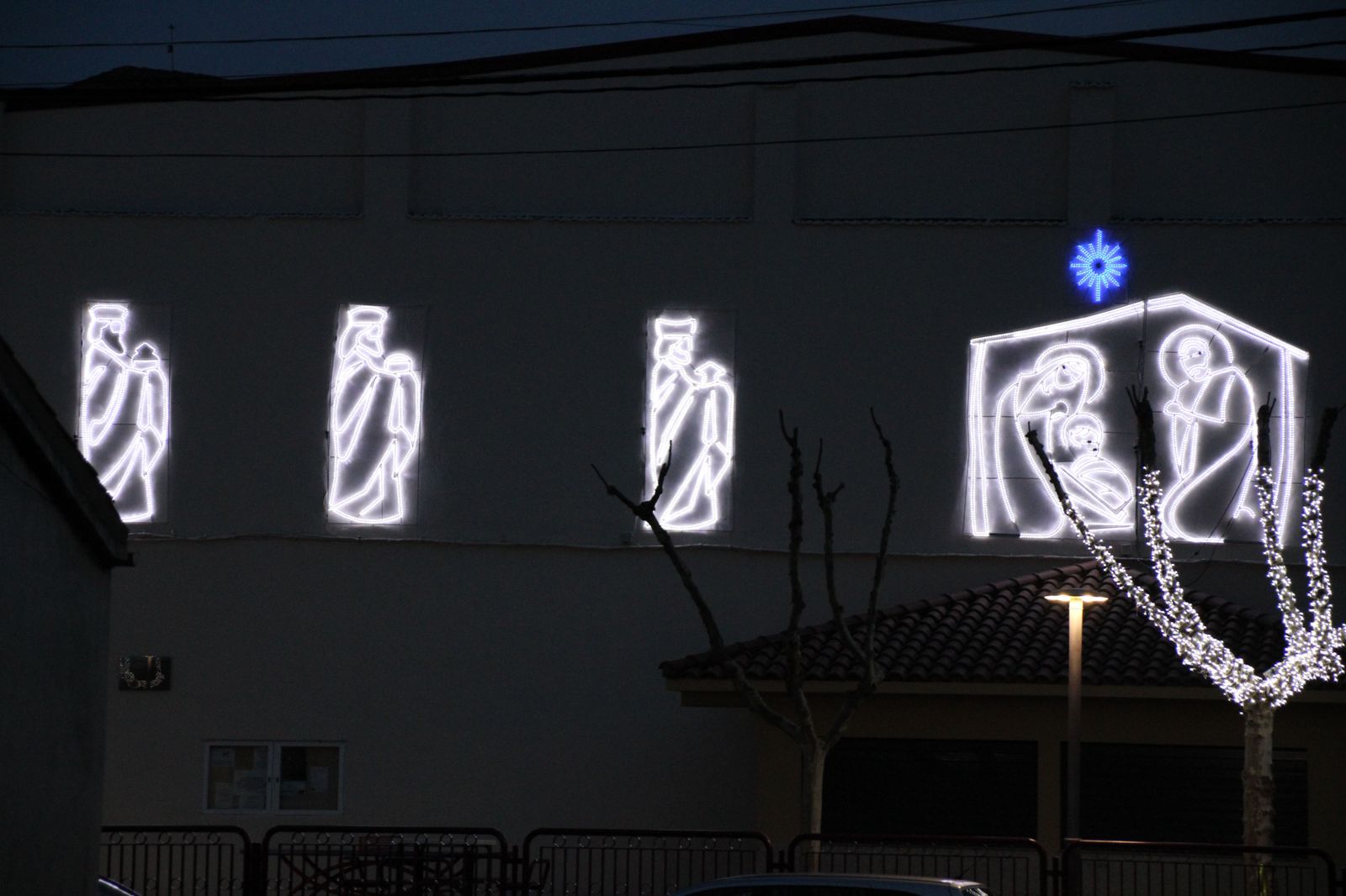 iluminacion-y-decoracion-navidena-en-castellanos-de-moriscos-4