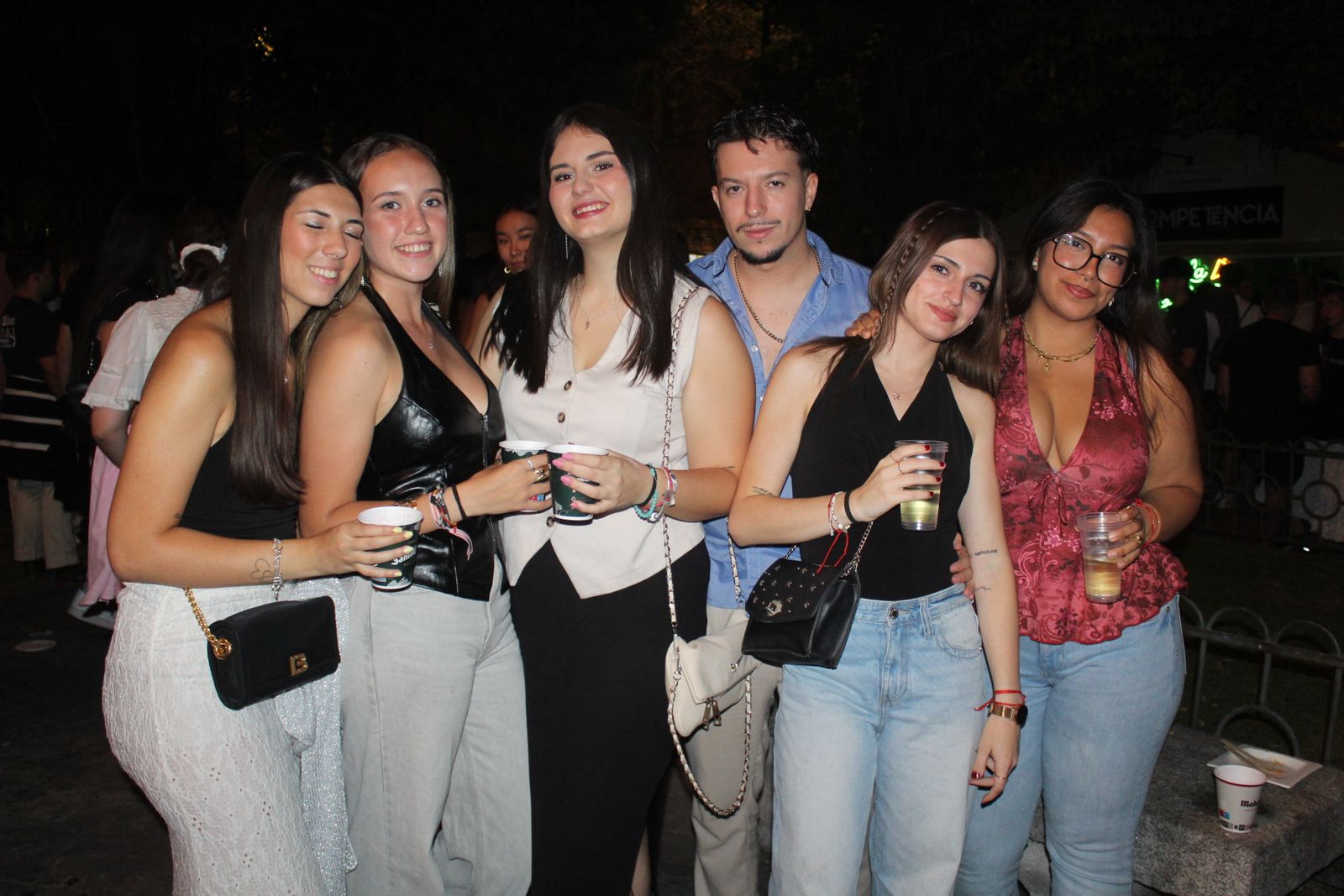 Ambiente en la Feria de Día en la tarde de este sábado