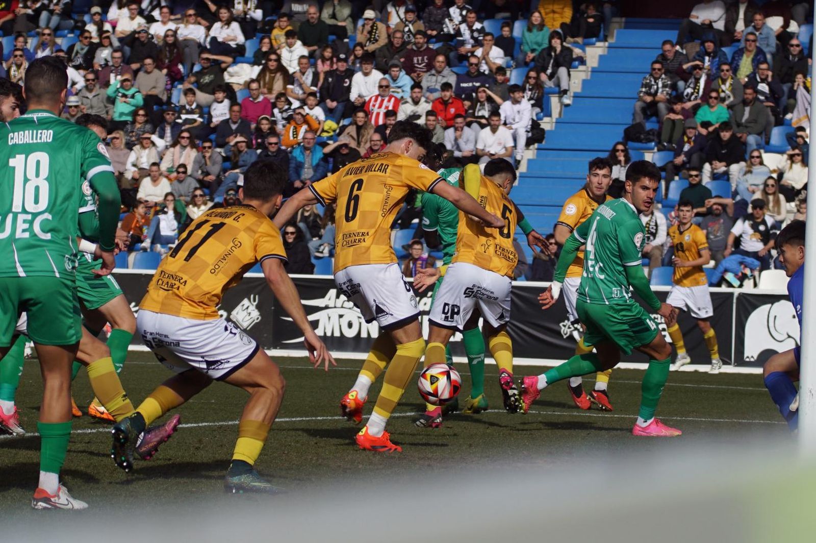 Unionistas - Cornellá. Foto Juanes (3)