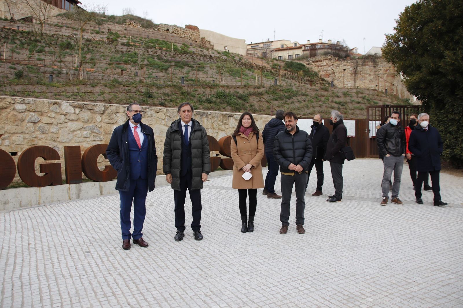 Carlos García Carbayo visita las laderas del Cerro de San Vicente | Salamanca 24 Horas